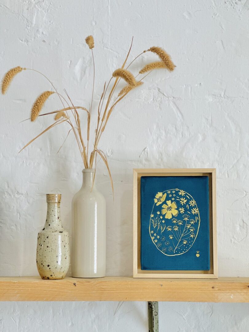 cadre broderie au fil d'or