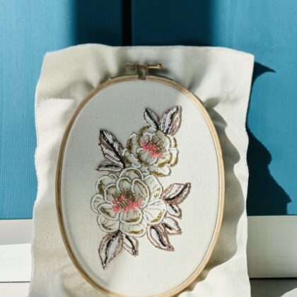 broderie LES PIVOINES